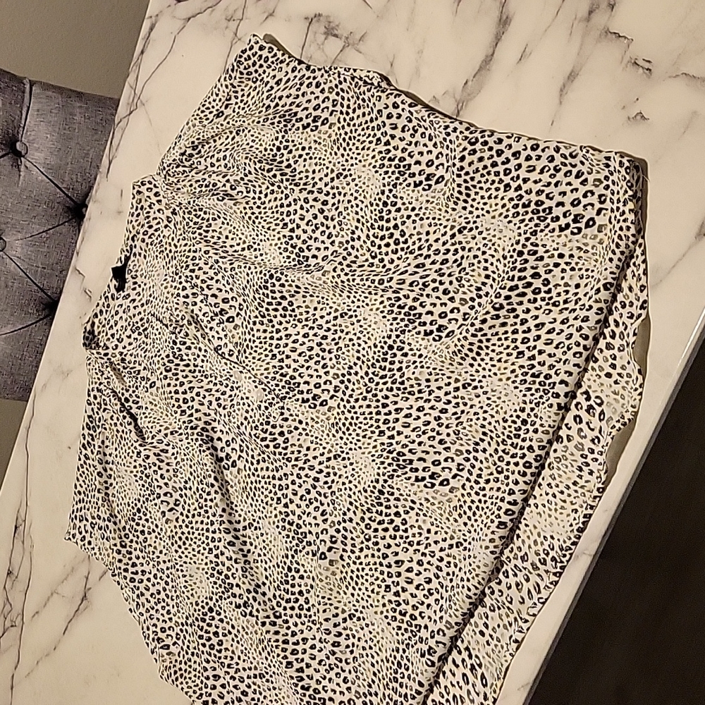 Banana Republic Blouse Leopard Print XL